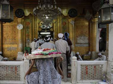 Why Pak PM Ashraf's Ajmer visit is being needlessly politicised