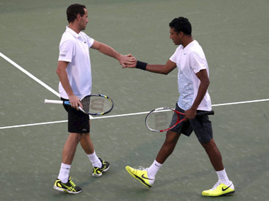 Dubai Tennis C'ship: Bhupathi-Llodra win after tight final Dubai Tennis C'ship: Bhupathi-Llodra win after tight final