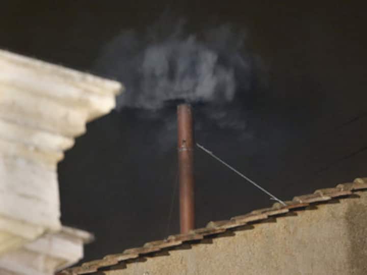 At Vatican, black smoke - Pope not elected on first day of conclave