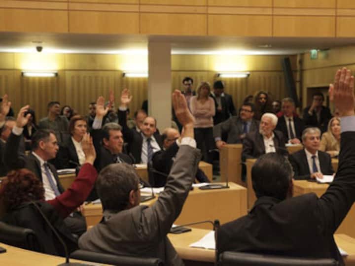 Cyprus seeks Russian rescue after parliament rejects EU bailout plan