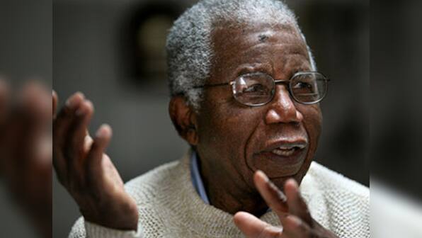 Renowned African writer Chinua Achebe passes away 