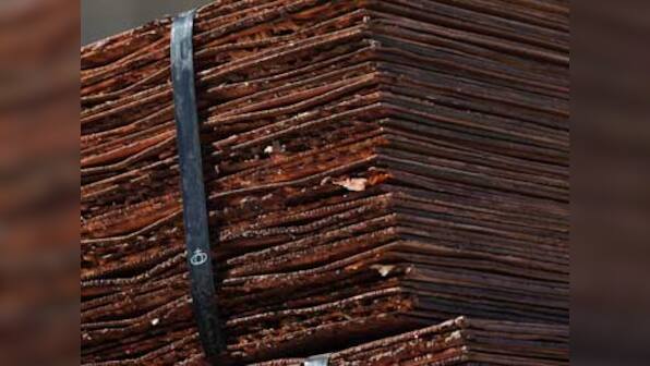 Copper gives bearish signal; other commodities not supporting rally