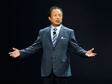 Samsung names mobile, consumer heads as co-CEOs Samsung names mobile, consumer heads as co-CEOs