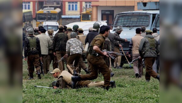 Srinagar attack: Akhilesh announces Rs 20 lakh for kin of dead jawan