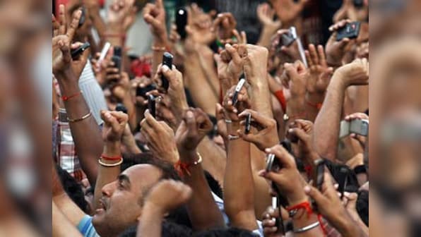 Telecom subscriber base falls by 2 mn to 893.15 mn in Jan 2013 