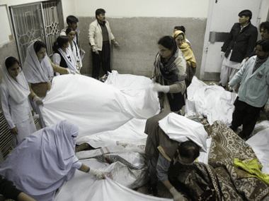 Suicide bombers kill 5 in northwest Pakistan Suicide bombers kill 5 in northwest Pakistan