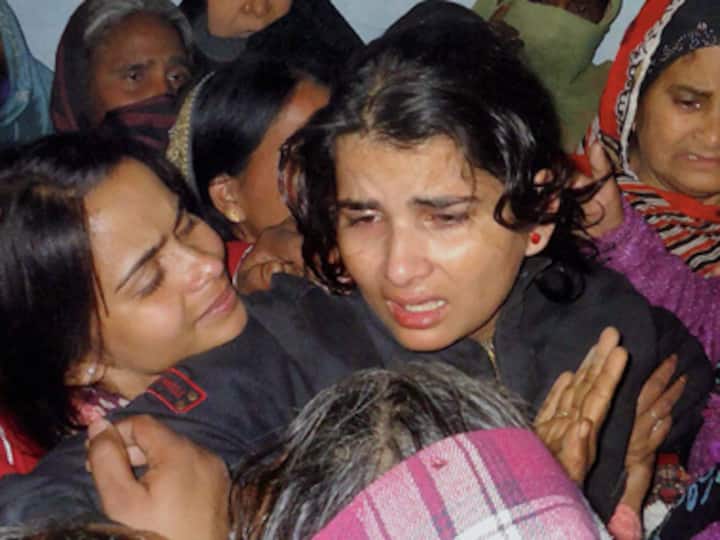 UP cop murder: Cop's wife lists out eight demands for Akhilesh