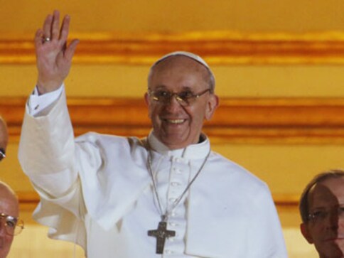 In his first tweet, Pope Francis says 'pray for me'