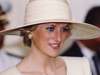 Emily Blunt to play Princess Diana? Emily Blunt to play Princess Diana?