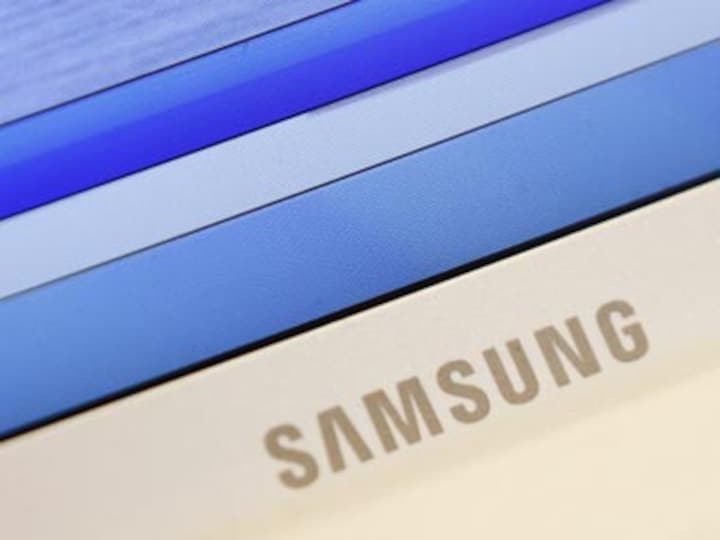 Samsung to invest $110 mn in key Apple display supplier Sharp 