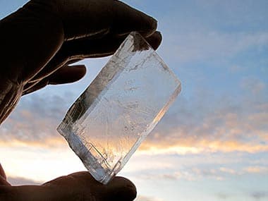 Iceland spar, perhaps the medieval sunstone. Wikimedia commons. 