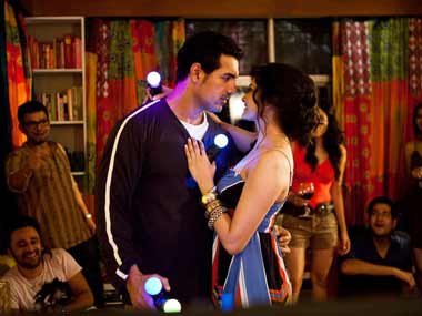 Movie Review: I, Me Aur Main and the 'sexy idiot' Movie Review: I, Me Aur Main and the 'sexy idiot'