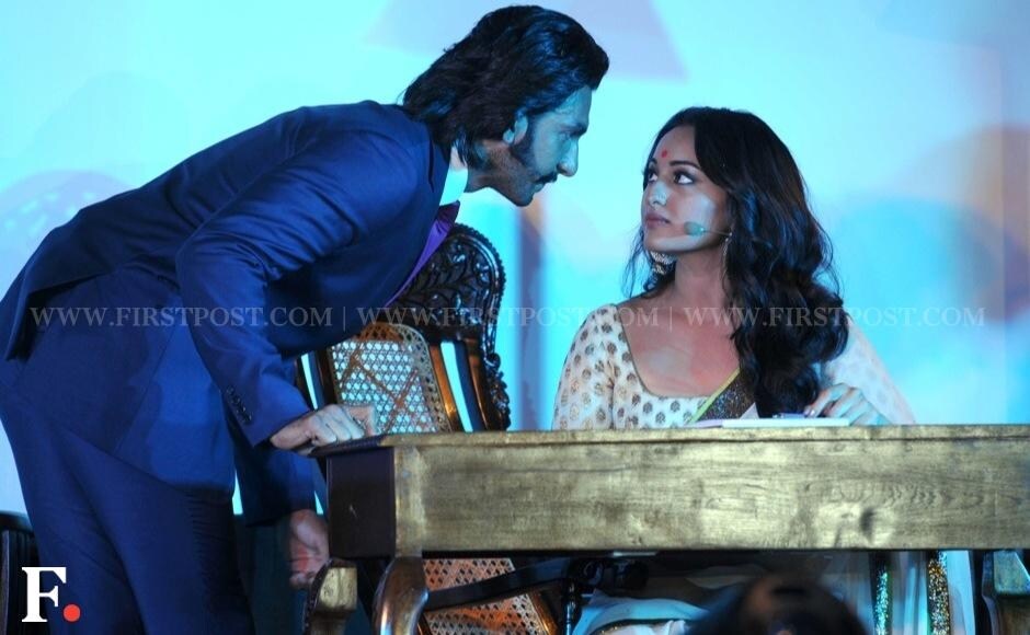 Images Ranveer Singh And Sonakshi Sinha Launch Lootera S Trailer Photos News Firstpost