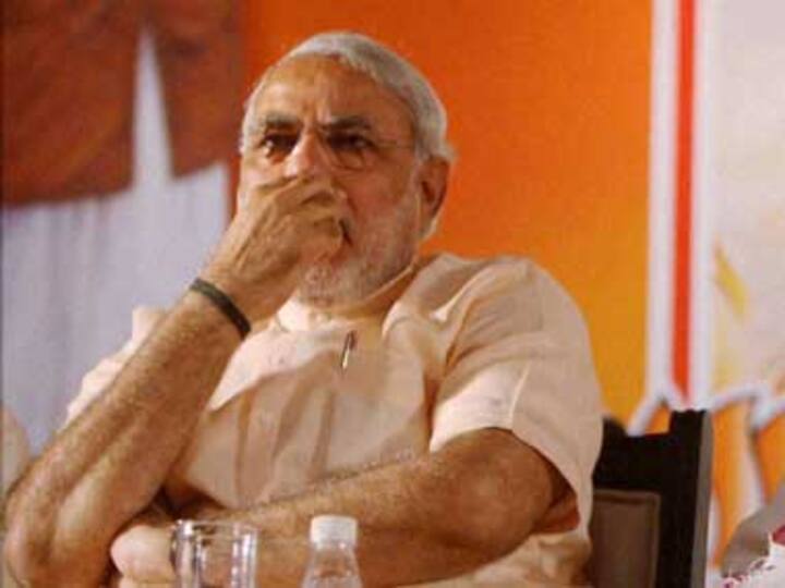 Liquor cheaper than water in Modi's Gujarat: Congress Liquor cheaper than water in Modi's Gujarat: Congress