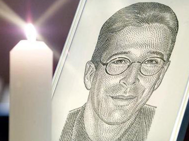 Pak arrests suspect in murder of US journalist Daniel Pearl Pak arrests suspect in murder of US journalist Daniel Pearl