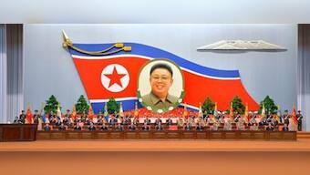 North Korea warns foreigners to leave South amid new threats of war