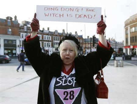 'Ding Dong! The Witch Is Dead' hits UK chart on Thatcher's death 'Ding Dong! The Witch Is Dead' hits UK chart on Thatcher's death
