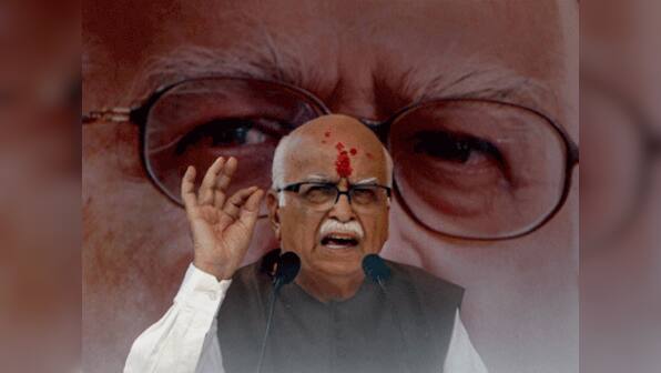 No one can form govt at Centre without Cong or BJP backing: Advani