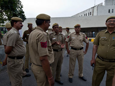 Armed robbers kill lawyer's son, escape with cash in east Delhi Armed robbers kill lawyer's son, escape with cash in east Delhi