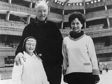 DNA discoverer Francis Crick's letter to son sells for record $5.3mn DNA discoverer Francis Crick's letter to son sells for record $5.3mn