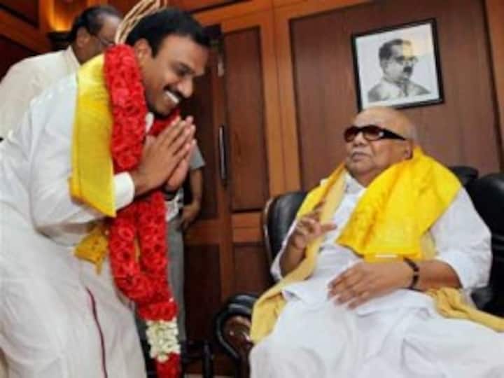 Karunanidhi takes on JPC, asks how can minister mislead PM?