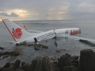 Felt jet 'dragged' from sky, struggled to regain control: Lion Air pilot Felt jet 'dragged' from sky, struggled to regain control: Lion Air pilot