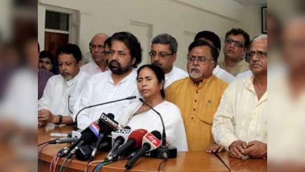 Don't blame us for Saradha chit fund mess: Mamata