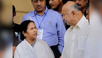 Mamata returns to Writers' Building after SFI protest 