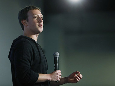 Facebook's Zuckerberg launches political group to revamp US immigration policy Facebook's Zuckerberg launches political group to revamp US immigration policy