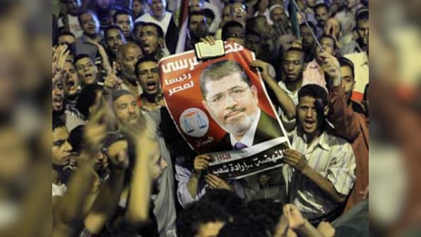 In bid to win over youths, Egypt's Mursi holds Q&A on Twitter