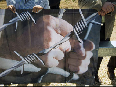 Palestinian prisoners protest after fellow inmate's death in Israeli jail  Palestinian prisoners protest after fellow inmate's death in Israeli jail