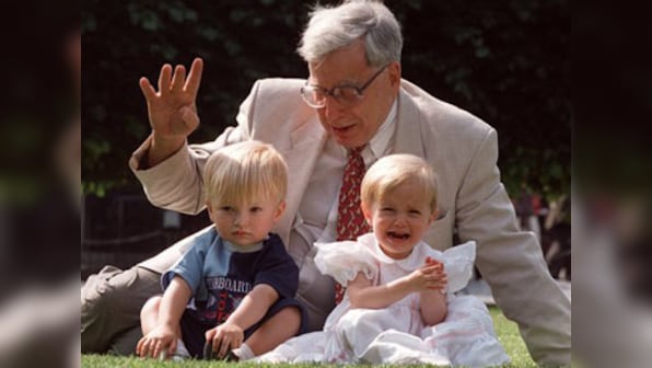Pioneer of test-tube baby Robert Edwards dies at 87