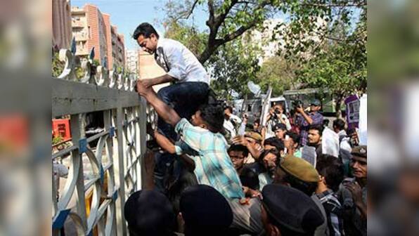 SFI student activists arrested in Chennai, Puducherry