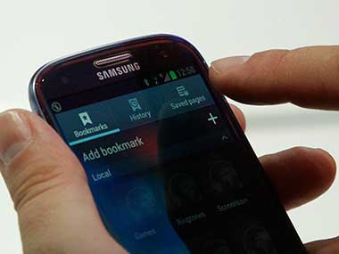 Samsung challenge to Apple: Offers cash back on buying SIII, Note 2 and others Samsung challenge to Apple: Offers cash back on buying SIII, Note 2 and others