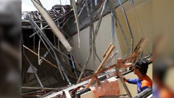 Powerful quake jolts China's Sichuan, 41 dead, 600 injured 