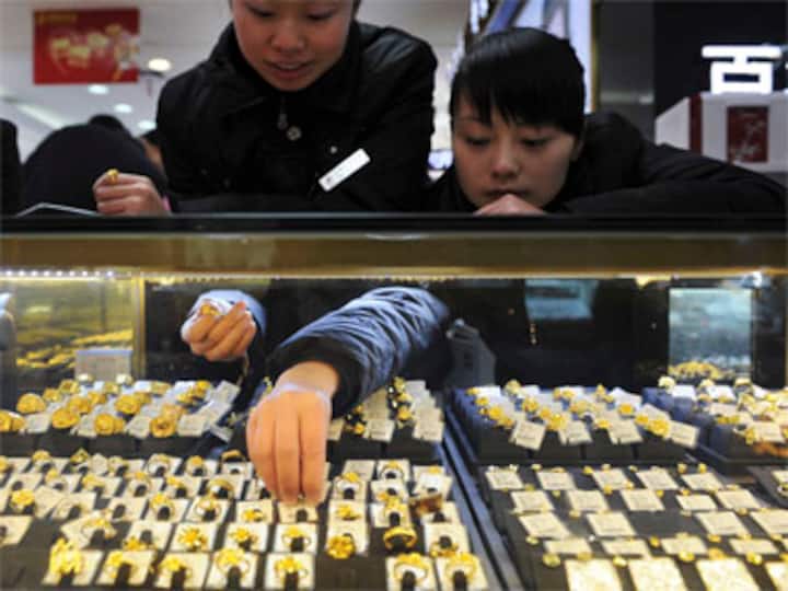 RBI probes banks for sale of gold investment products RBI probes banks for sale of gold investment products