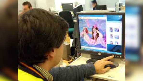 UK delays mandatory age verification to late 2018 for accessing commercial pornographic websites