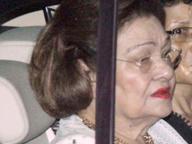 Raj Kapoor's wife Krishna Raj hospitalised Raj Kapoor's wife Krishna Raj hospitalised