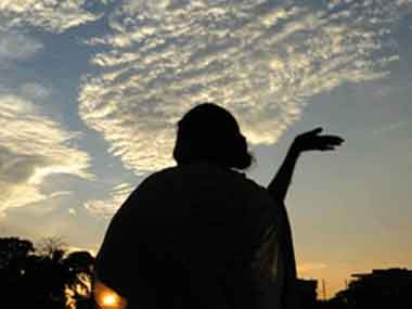 CPI(M), Congress slam Mamata for ranking Bengal as top state CPI(M), Congress slam Mamata for ranking Bengal as top state