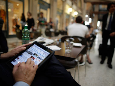 Online ad market likely to touch Rs 2,938 cr by next year Online ad market likely to touch Rs 2,938 cr by next year