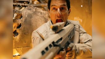 Movie Review: Oblivion digs a black hole for itself