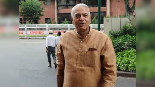 Sonia should ask Manmohan to quit: Yashwant Sinha