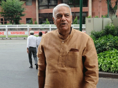 Sonia should ask Manmohan to quit: Yashwant Sinha Sonia should ask Manmohan to quit: Yashwant Sinha