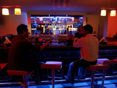 BJP woos young B'lore voters with promise of longer night life