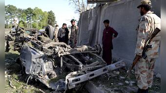 Car bomb kills 11 policemen, one civilian in Quetta, Pakistan 