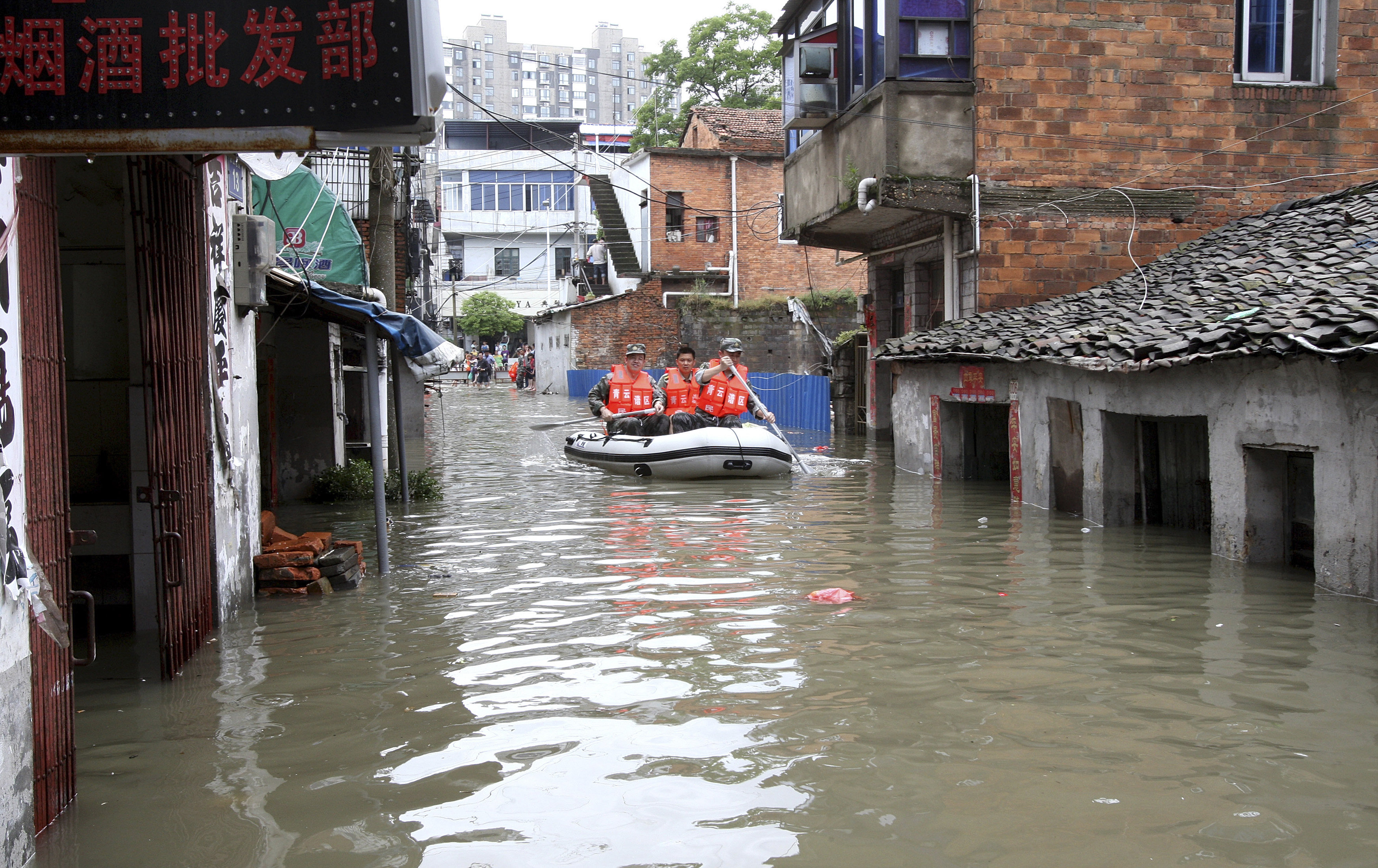 Rainstroms kill 55 in China, Guangdong hit hardest Rainstroms kill 55 in China, Guangdong hit hardest