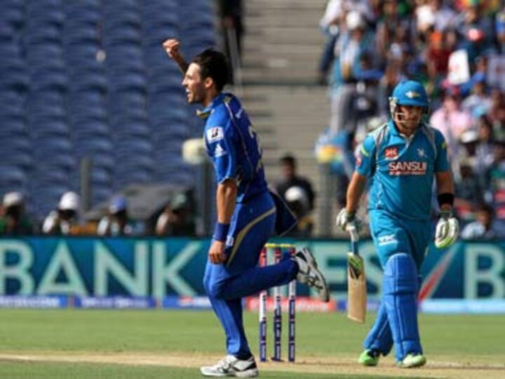 Johnson stars again as Mumbai Indians climb to second place
