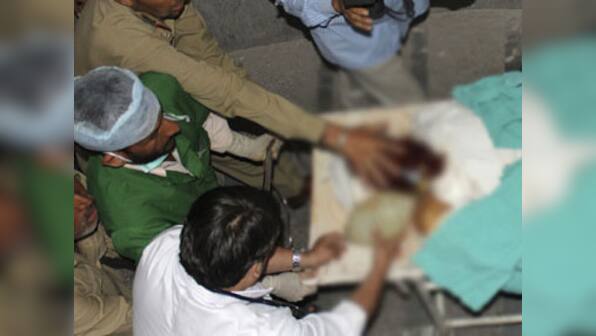 Police to seek custody of Pak inmate's attacker