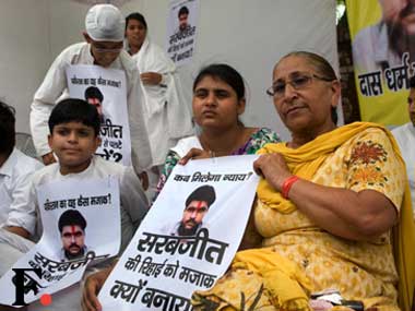 Sarabjit Singh's family learnt of his death from media reports Sarabjit Singh's family learnt of his death from media reports