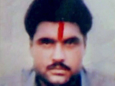 Pak human rights body says prison guards involved in Sarabjit attack Pak human rights body says prison guards involved in Sarabjit attack